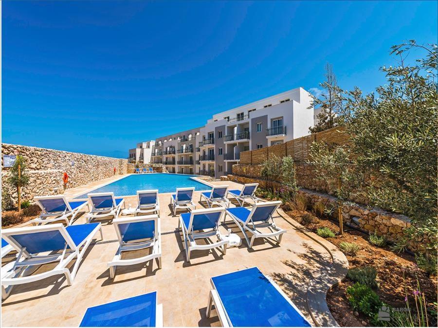 Your Room, Your Apartment, Your Shared Pool Marsalforn Exterior foto